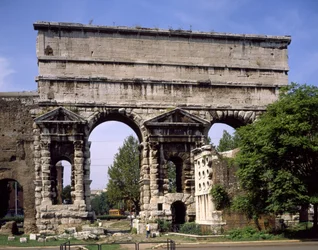 Porta Maggiore, erbaut von Claudius im Jahr 52 n. Chr.